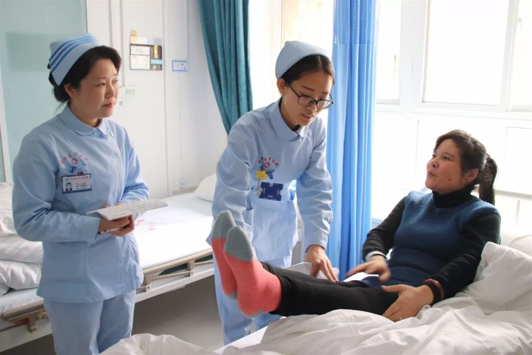薛城区中医院护理部顺利举办床旁护理健康教育大赛
